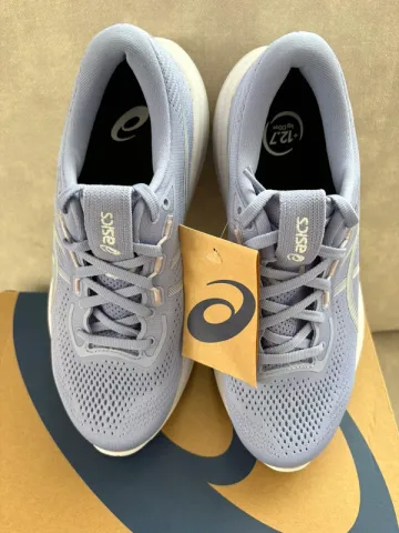Used Asics Cumulus 28 bike — image 2 of 5