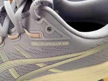 Used Asics Cumulus 28 bike — image 3 of 5