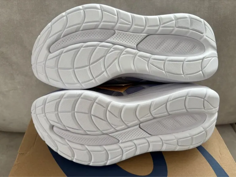 Used Asics Cumulus 28 bike — image 4 of 5