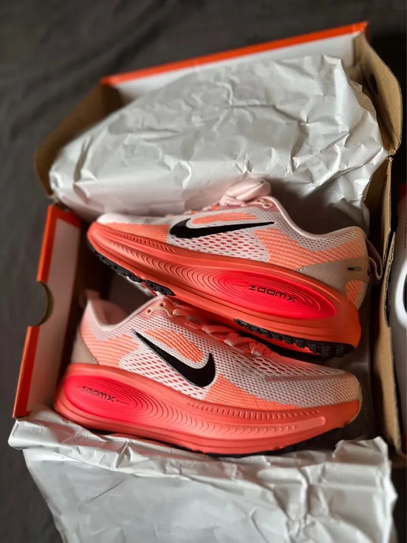 Used Orange Vomero plus 18 Running Shoes