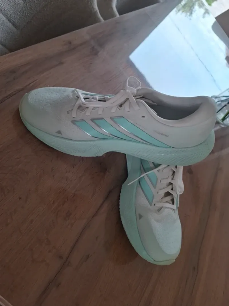 Supernova Rise 3 Running Shoes usato