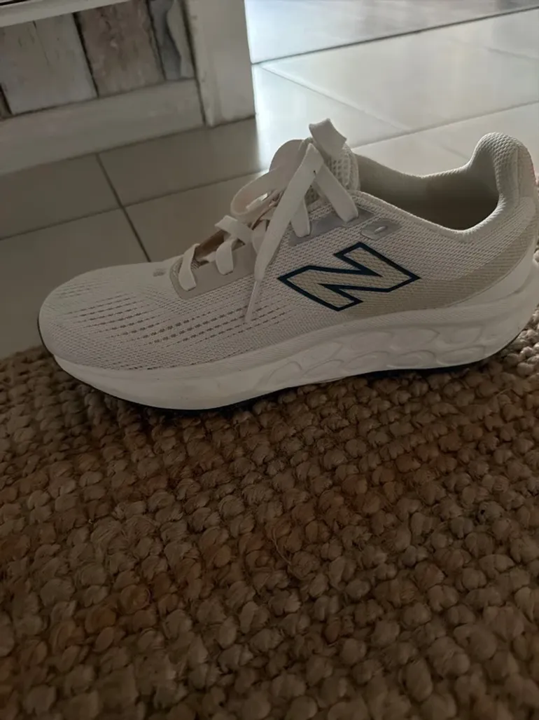 Used New Balance Sneakers bike — image 2 of 4