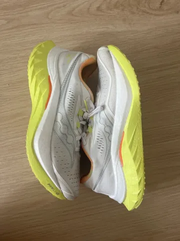 Used Saucony Endorphin Speed 4 bike — image 2 of 7