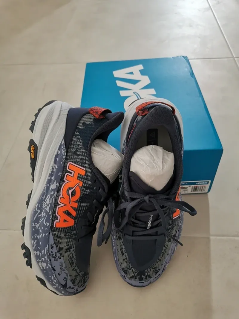 Brugt Standard Speedgoat 6 Running Shoes