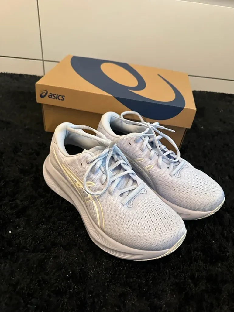 Used Asics Gel Excite 11 bike — image 3 of 9
