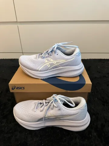 Used Asics Gel Excite 11 bike — image 1 of 9