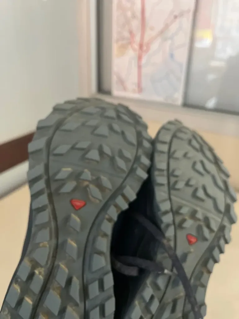 Używany Salomon Hiking Shoes bike — zdjęcie 6 z 7