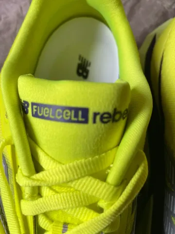 Używany New Balance FUELCELL REBEL V5 bike — zdjęcie 6 z 15