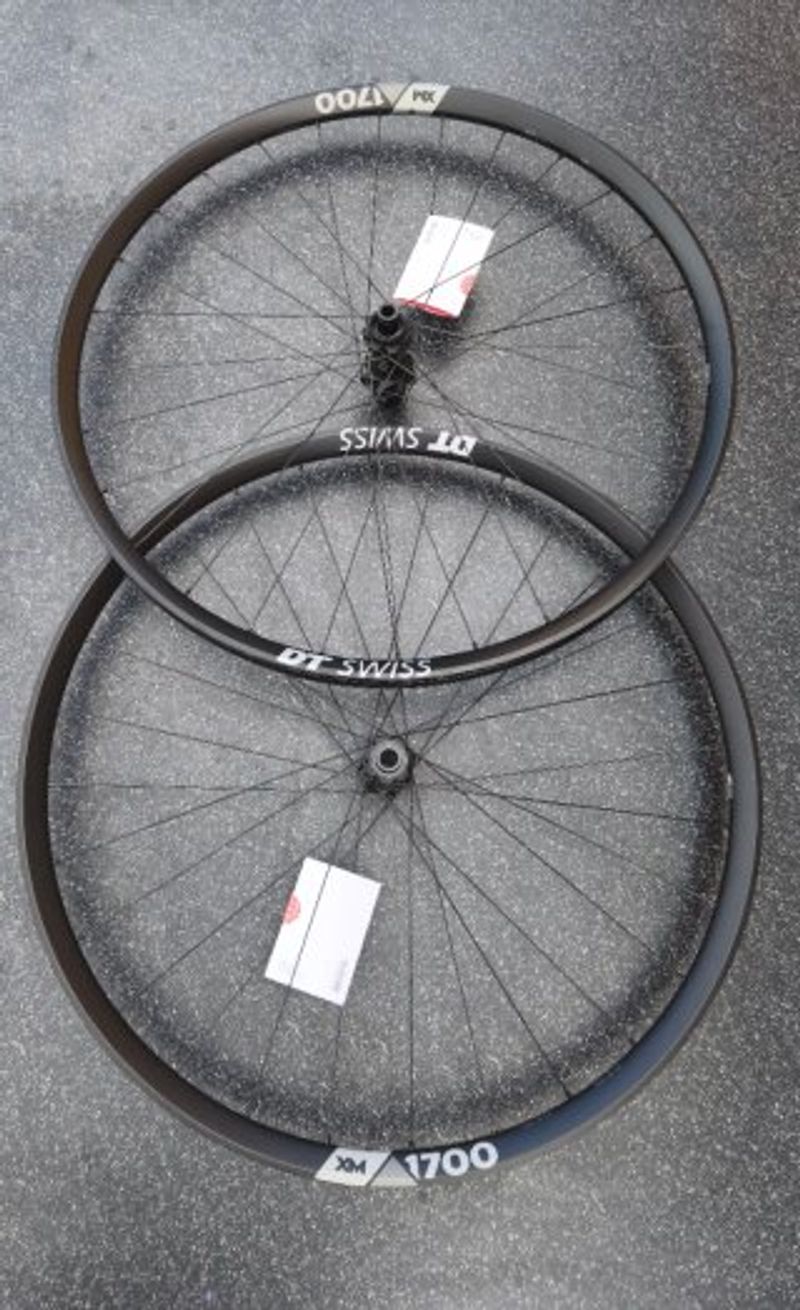 Käytetty Dt Swiss XM 1700 Wheels
