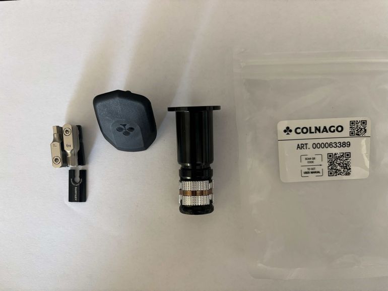 Gebrauchtes Colnago CC01 Expander + Multitool 2025 bike — Bild 3 von 4