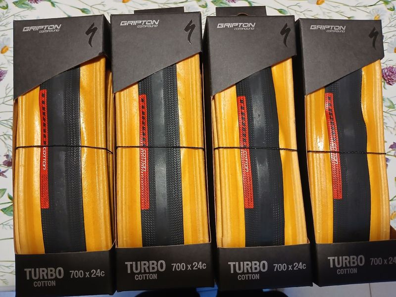 Gebrauchtes Specialized Turbo Cotton Tyres & Tubes