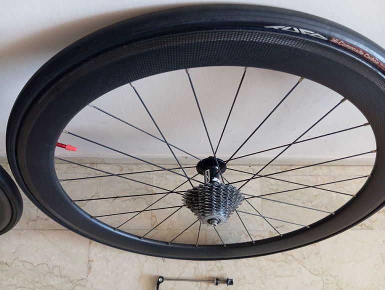 Miche Carbon Wheels bike usato — immagine 2 di 8