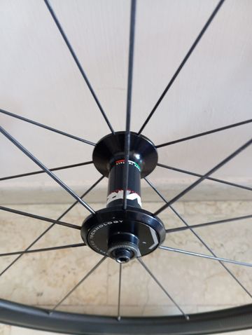 Miche Carbon Wheels bike usato — immagine 6 di 8