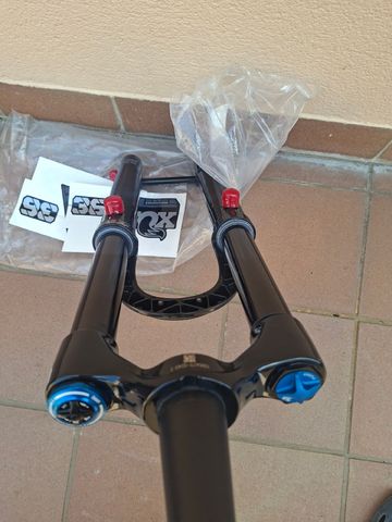 Tweedehands Fox 36 Performance Elite GRIP 2 Fork bike — afbeelding 4 van 6