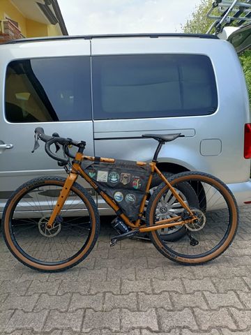 Son Wheel + Lights 2024 bike d'occasion — image 1 sur 3