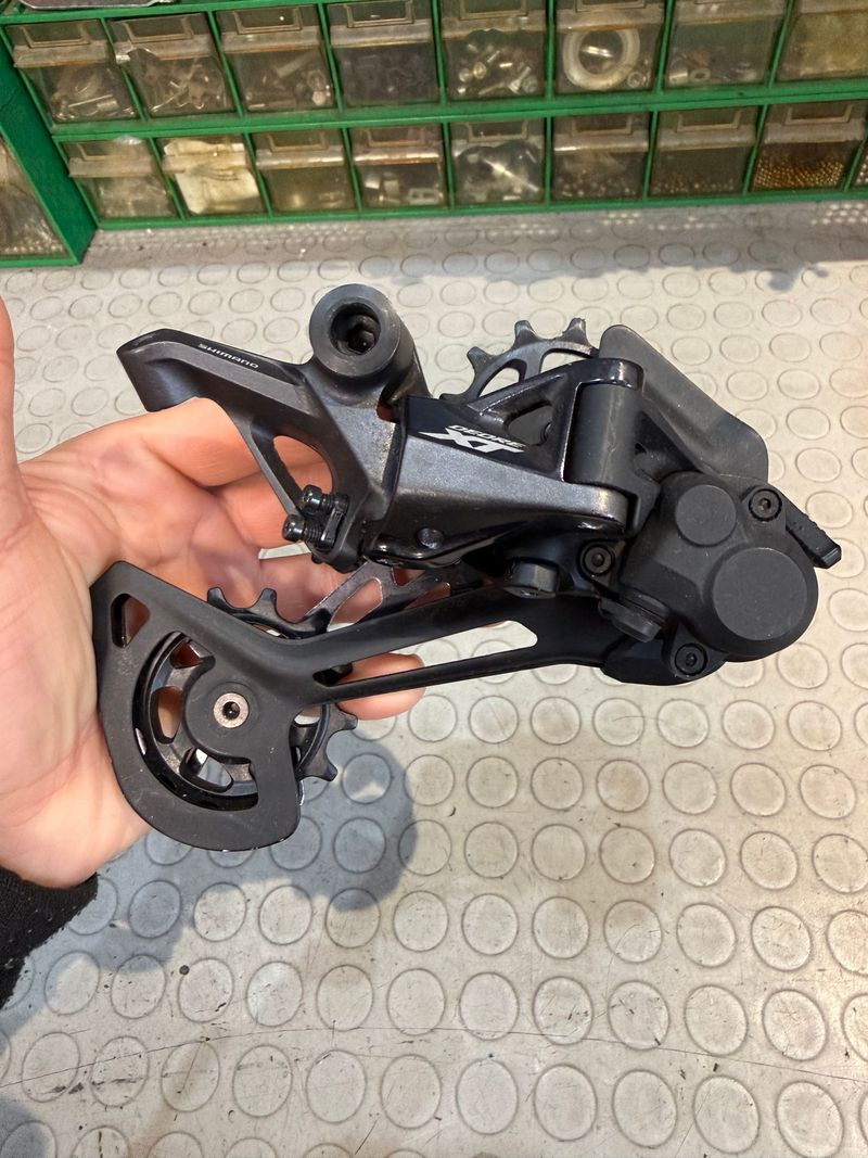 Tweedehands Shimano XT. 12s. RD-M8100 Drivetrain & Pedals