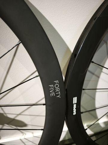 Brugt Black Inc Forty Five Wheelset 2025 bike — billede 4 af 14