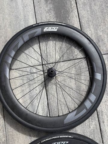 Použité Zipp 404 Firecrest 2026 bike — obrázek 3 z 4