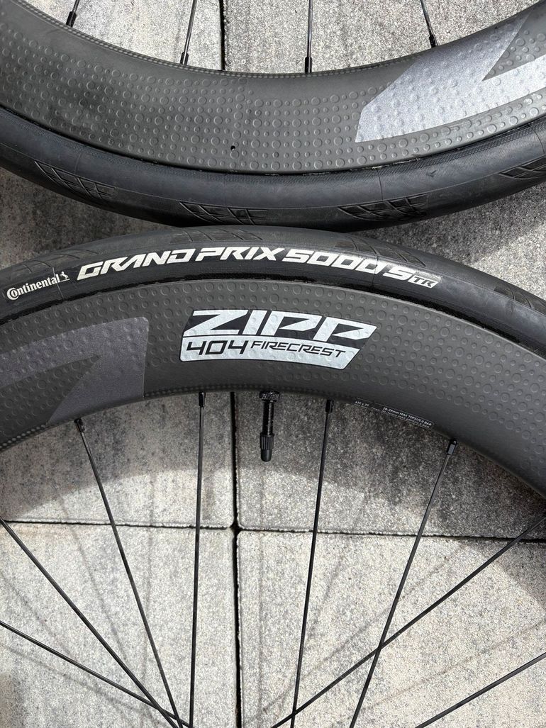 Použité Zipp 404 Firecrest 2026 bike — obrázek 4 z 4