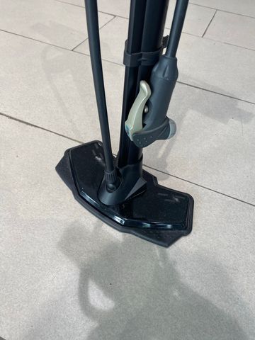 Tweedehands Giant Tower 0 Floor Pump bike — afbeelding 3 van 4