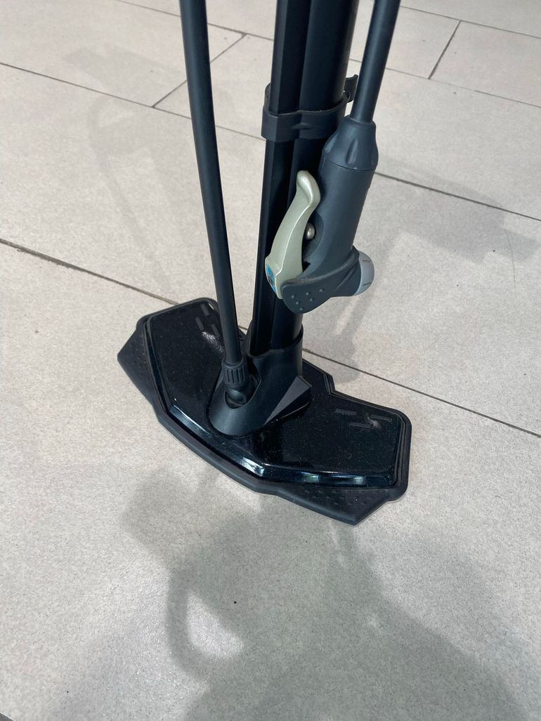 Tweedehands Giant Tower 0 Floor Pump bike — afbeelding 3 van 4
