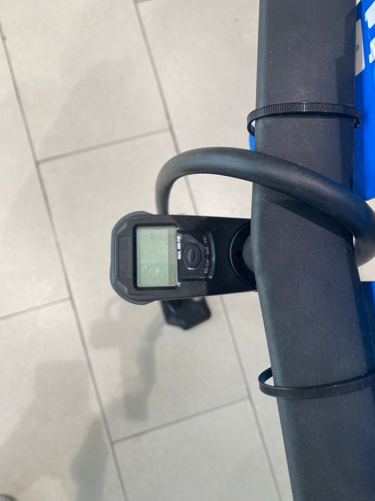 Tweedehands Giant Tower 0 Floor Pump bike — afbeelding 2 van 4