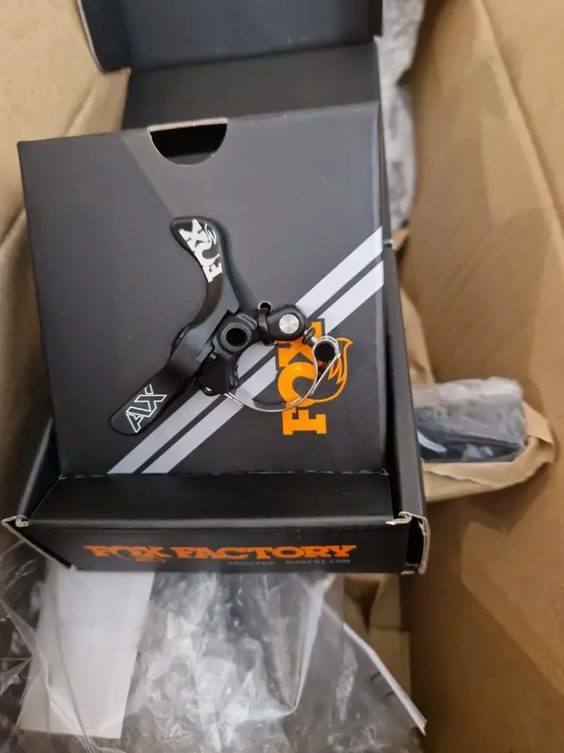 Fox Racing Shox Dropper Remote 2026 Saddles & Seatposts usato