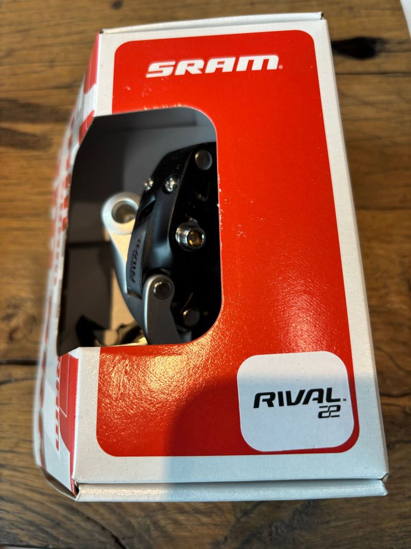 Tweedehands Sram Rival 22 Rear Derailleur 11-speed Drivetrain & Pedals