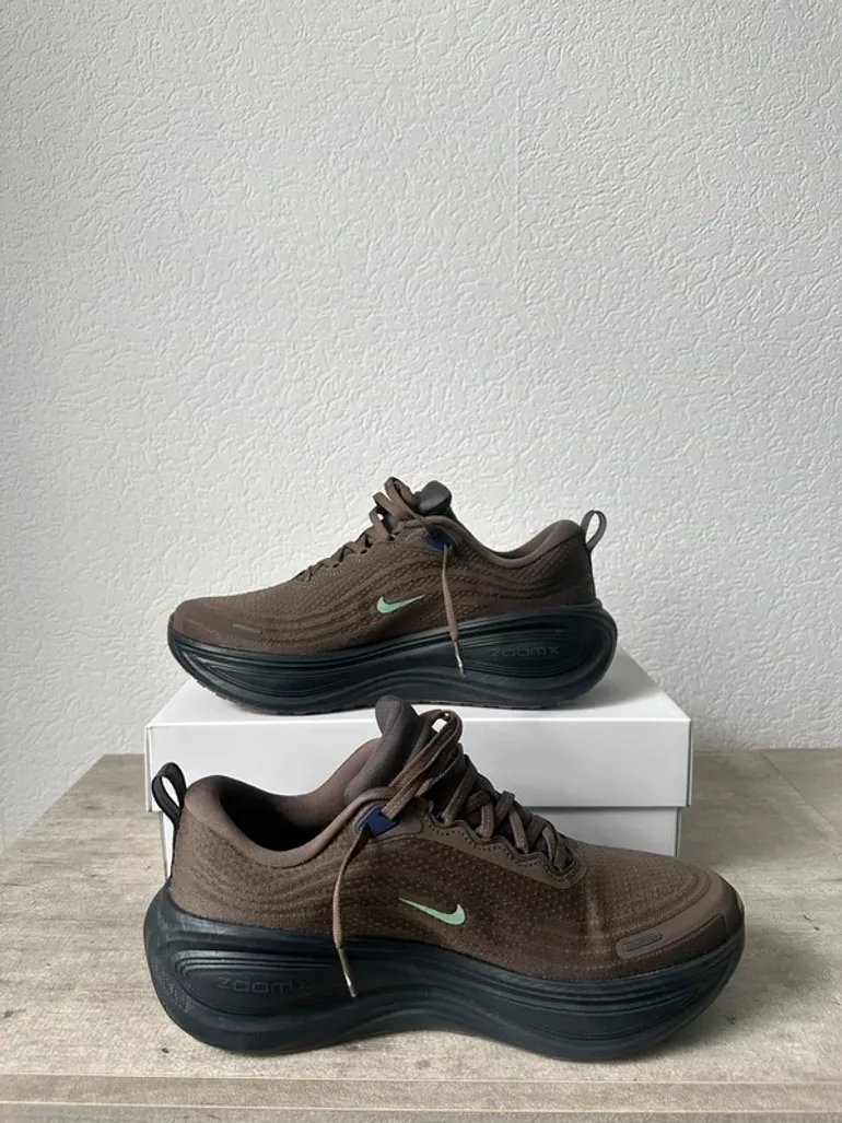 Tweedehands Nike Vomero Plus bike — afbeelding 2 van 8