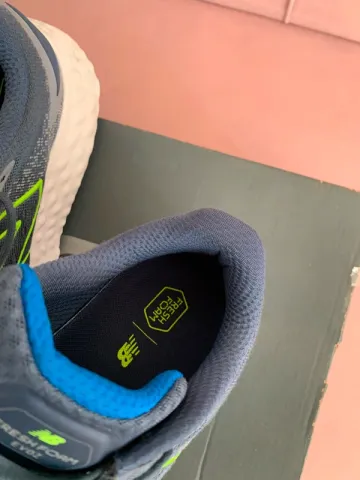 Tweedehands New Balance Fresh Foam EVOZ v2 bike — afbeelding 13 van 15