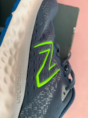 Tweedehands New Balance Fresh Foam EVOZ v2 bike — afbeelding 14 van 15