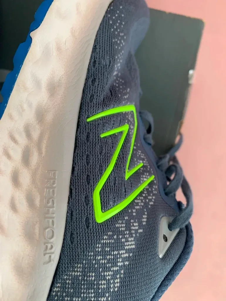 Tweedehands New Balance Fresh Foam EVOZ v2 bike — afbeelding 14 van 15