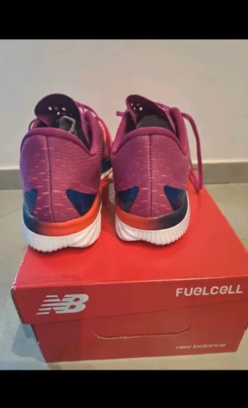 Tweedehands New Balance FuelCell SuperComp bike — afbeelding 4 van 7