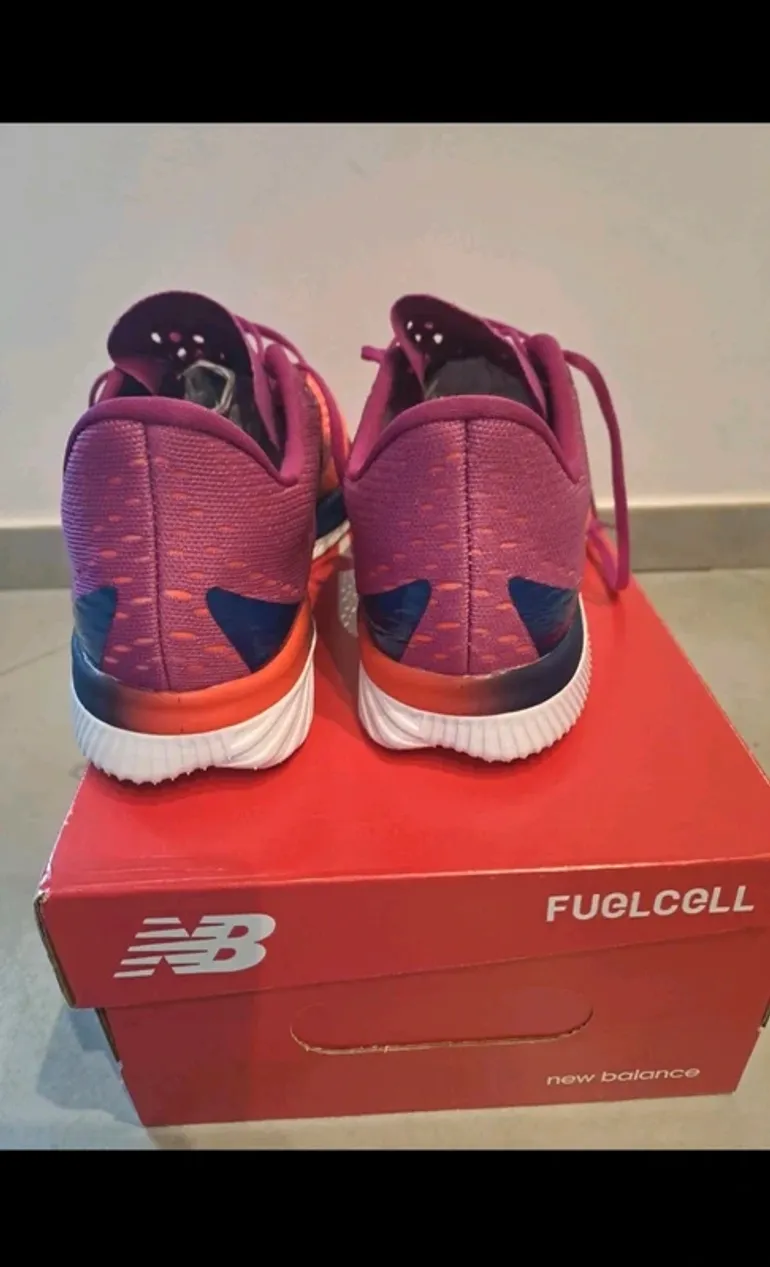 Tweedehands New Balance FuelCell SuperComp bike — afbeelding 4 van 7