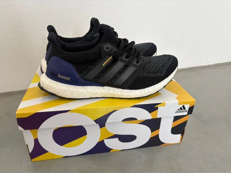 Used Adidas Ultra Boost OG Running Shoes