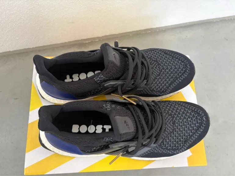 Used Adidas Ultra Boost OG bike — image 2 of 5