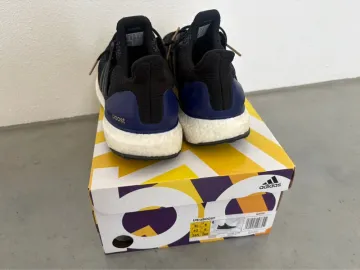 Used Adidas Ultra Boost OG bike — image 3 of 5