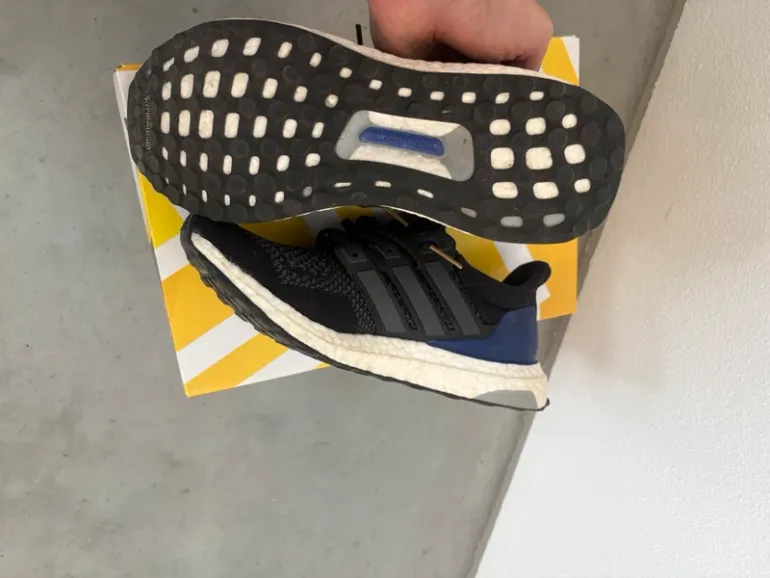 Used Adidas Ultra Boost OG bike — image 5 of 5