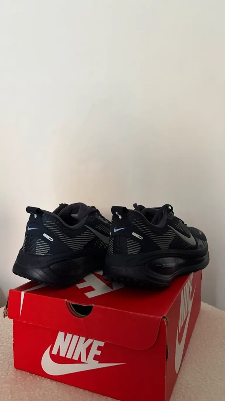 Tweedehands Nike Vomero 18 bike — afbeelding 4 van 7