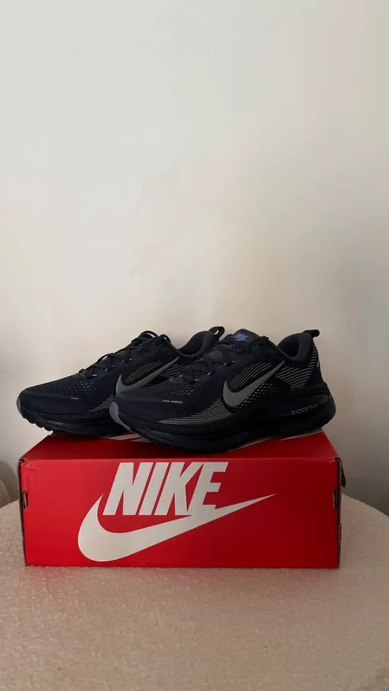 Tweedehands Nike Vomero 18 Running Shoes