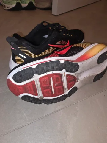 Used Nike Vomero 18 bike — image 4 of 4
