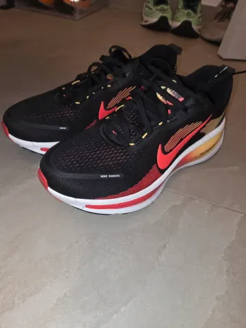 Used Nike Vomero 18 bike — image 2 of 4