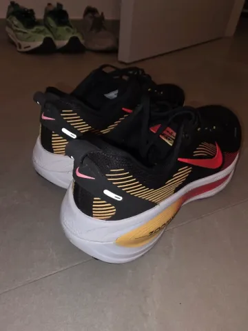 Used Nike Vomero 18 bike — image 3 of 4