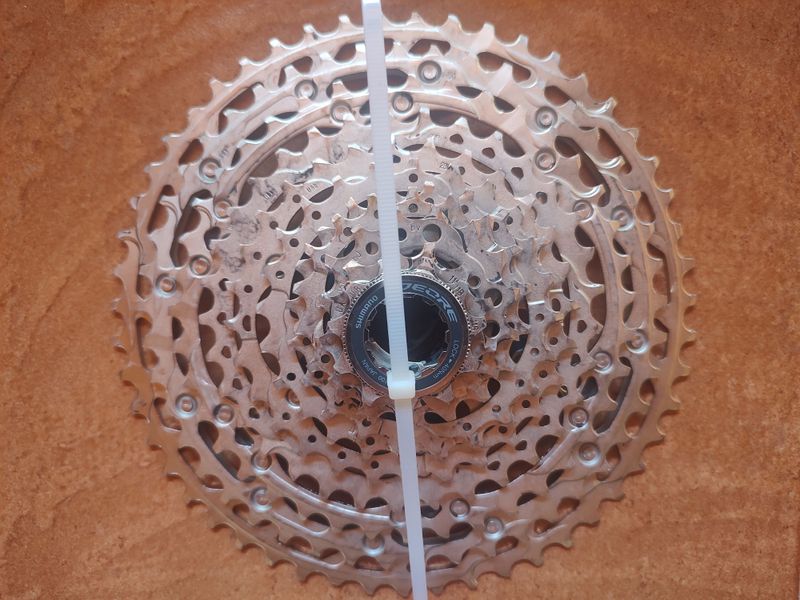 Použité Shimano Deore CS-M5100 Drivetrain & Pedals