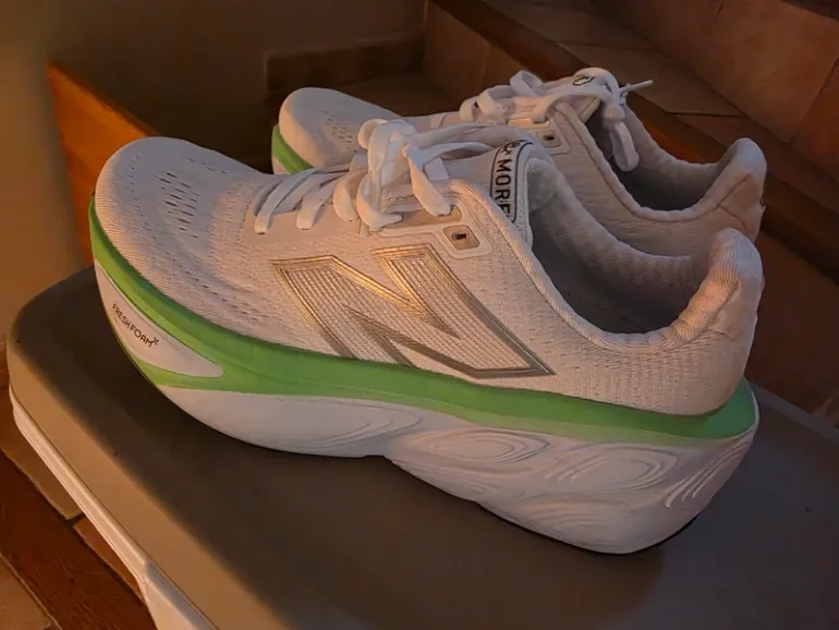 Used New Balance WMORCB5 bike — image 2 of 6