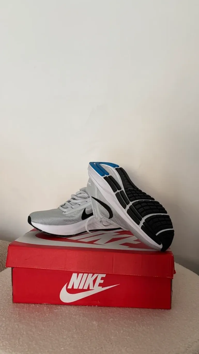 Used Nike Air Zoom Structure 24 bike — image 3 of 6