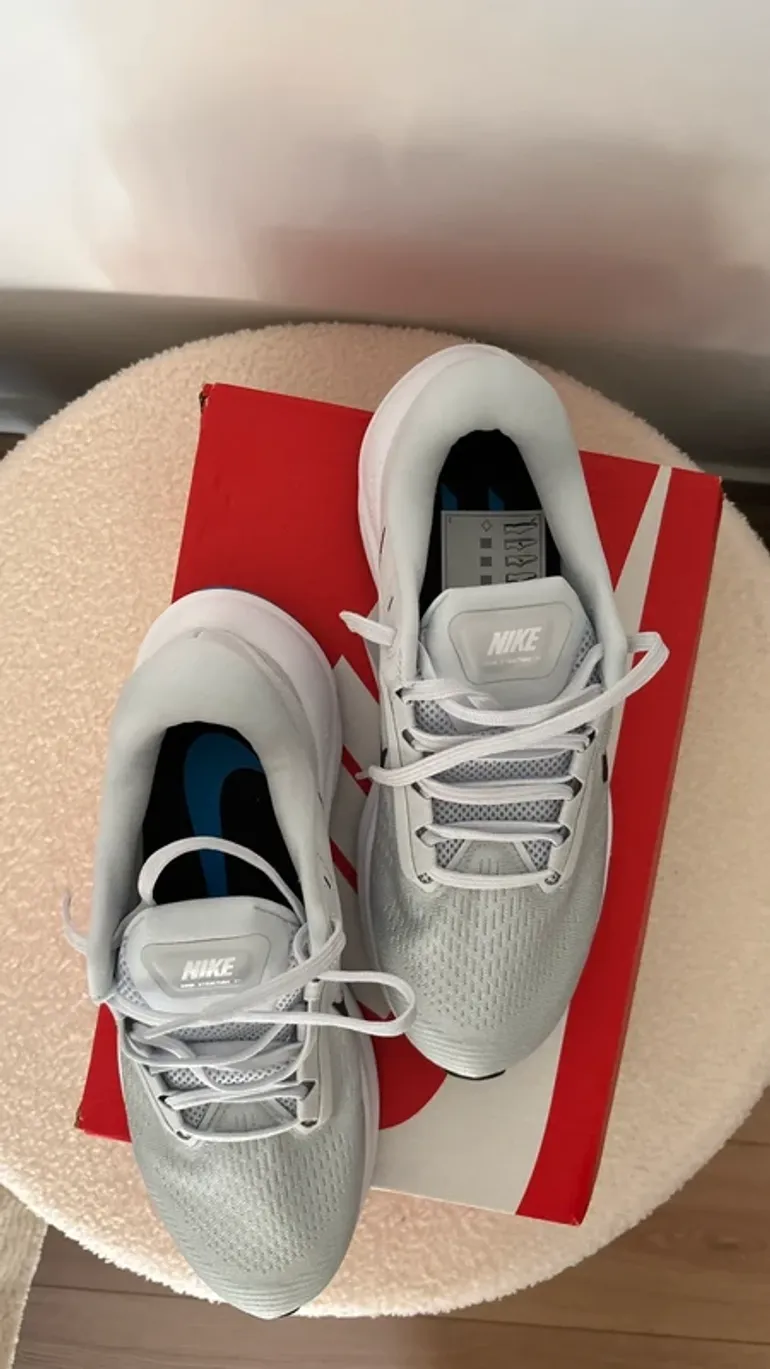 Used Nike Air Zoom Structure 24 bike — image 2 of 6