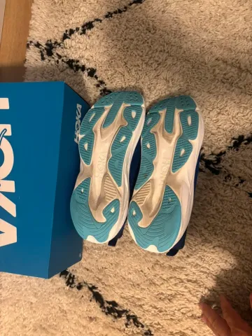 Used Hoka Skyflow bike — image 5 of 6
