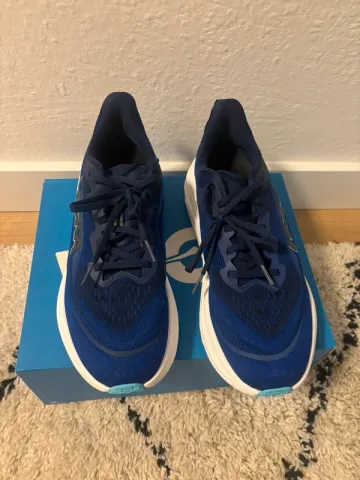 Used Hoka Skyflow bike — image 3 of 6