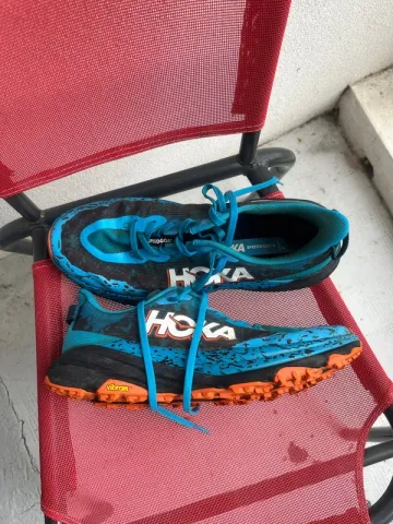 Used Hoka Speedgoat 6 bike — image 1 of 3